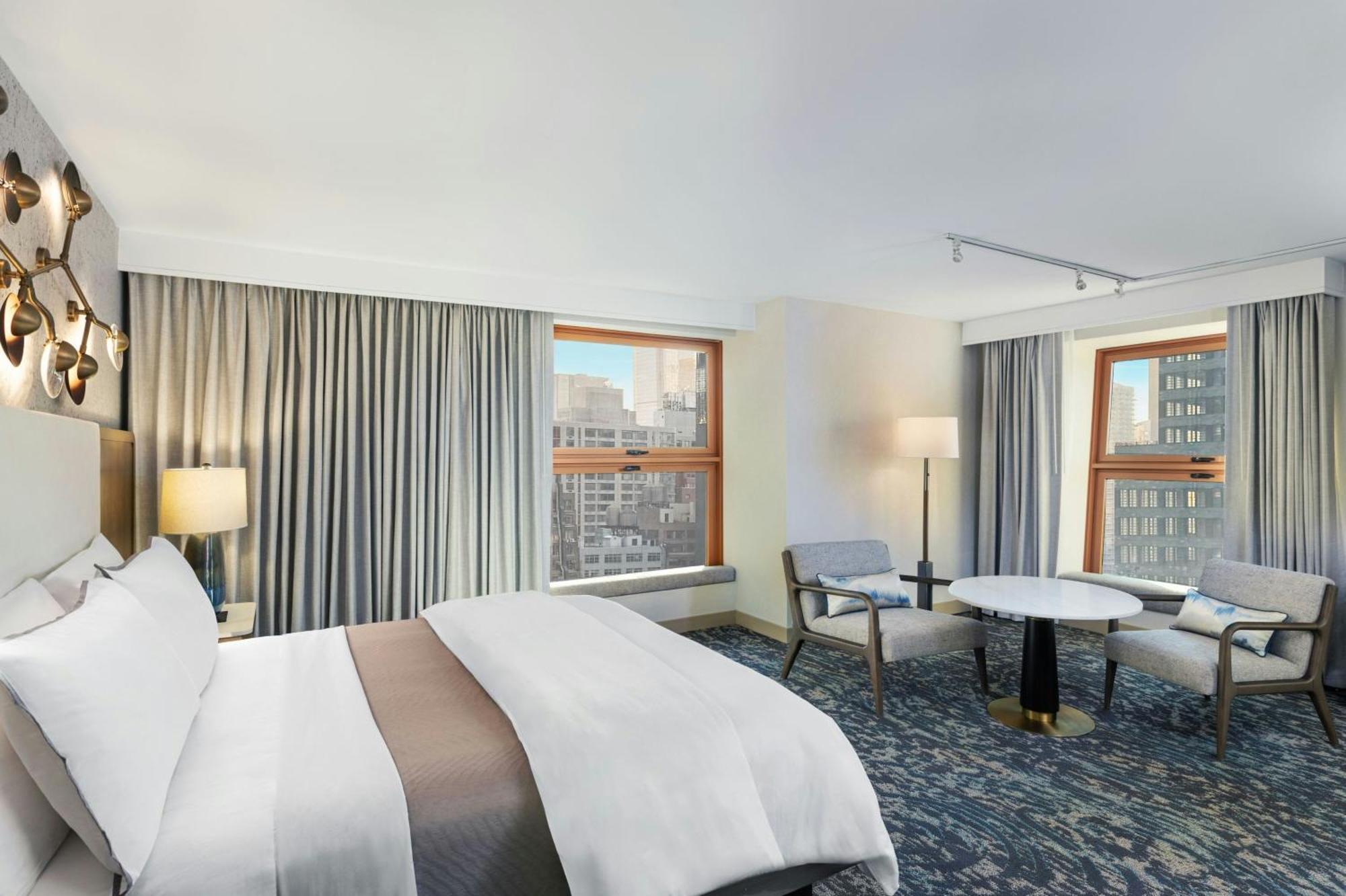 Grand Deluxe Corner King Larger Guest room 1 King,1765181604:JPEG